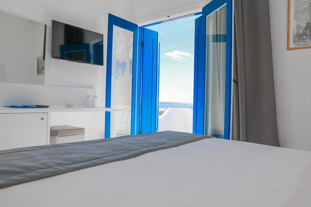 Hari Club Beach Resort Aghir ภายนอก รูปภาพ