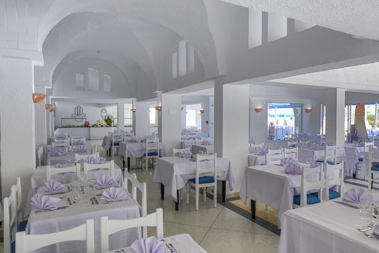 Hari Club Beach Resort Aghir ภายนอก รูปภาพ