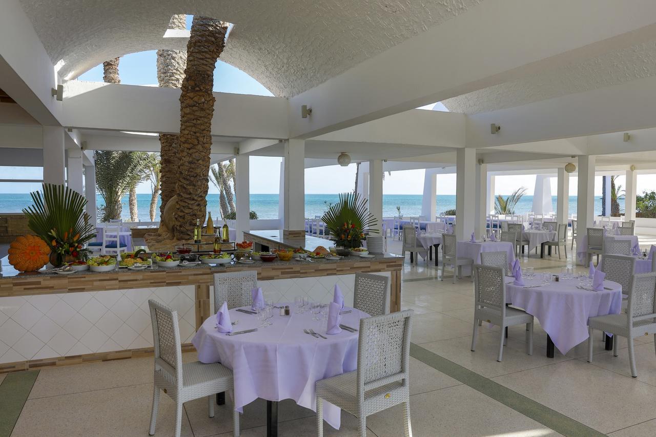 Hari Club Beach Resort Aghir ภายนอก รูปภาพ
