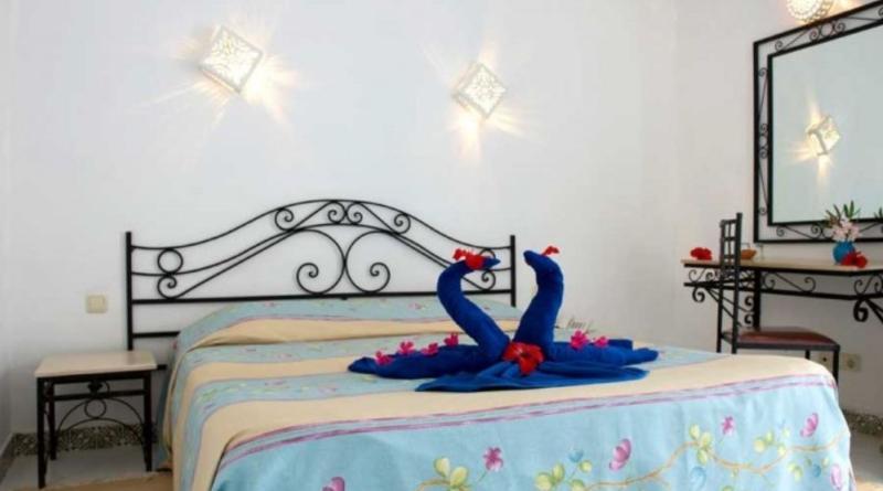 Hari Club Beach Resort Aghir ภายนอก รูปภาพ