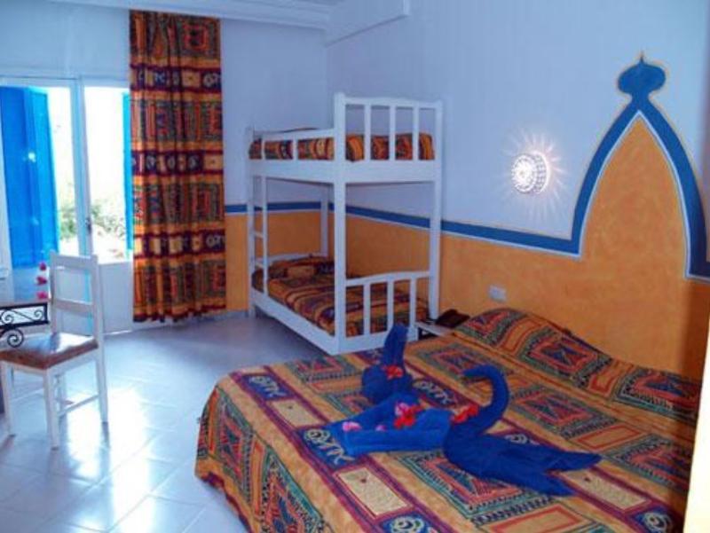 Hari Club Beach Resort Aghir ภายนอก รูปภาพ