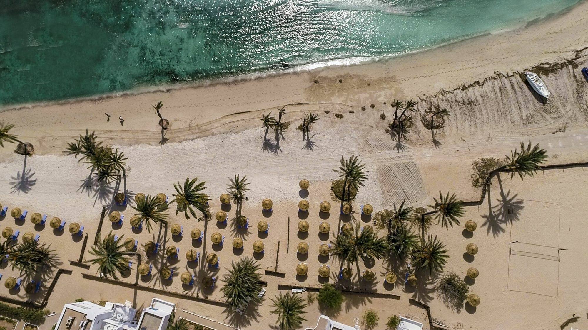 Hari Club Beach Resort Aghir ภายนอก รูปภาพ